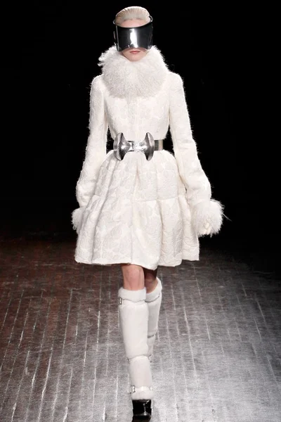 Look 5